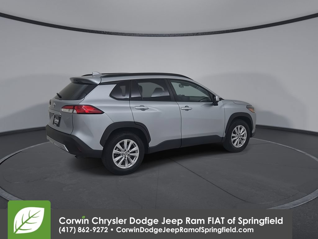 Used 2022 Toyota Corolla Cross LE FWD image 14