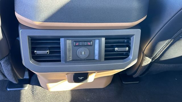 New 2026 Ford F250 Lariat w/ Lariat Premium Package AWD/4WD image 16
