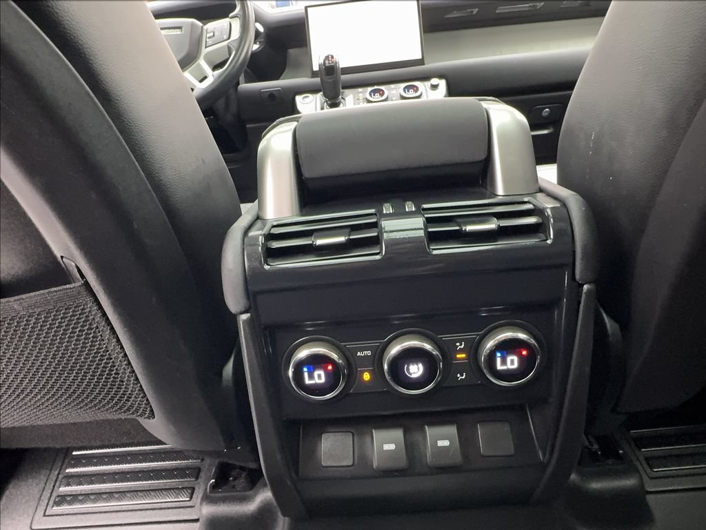 Used 2023 Land Rover Defender 130 SE AWD/4WD image 41