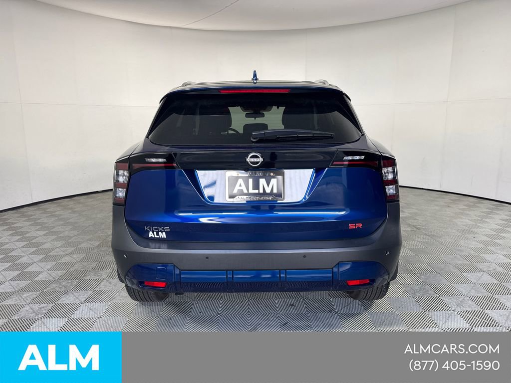 Used 2025 Nissan Kicks SR image 9