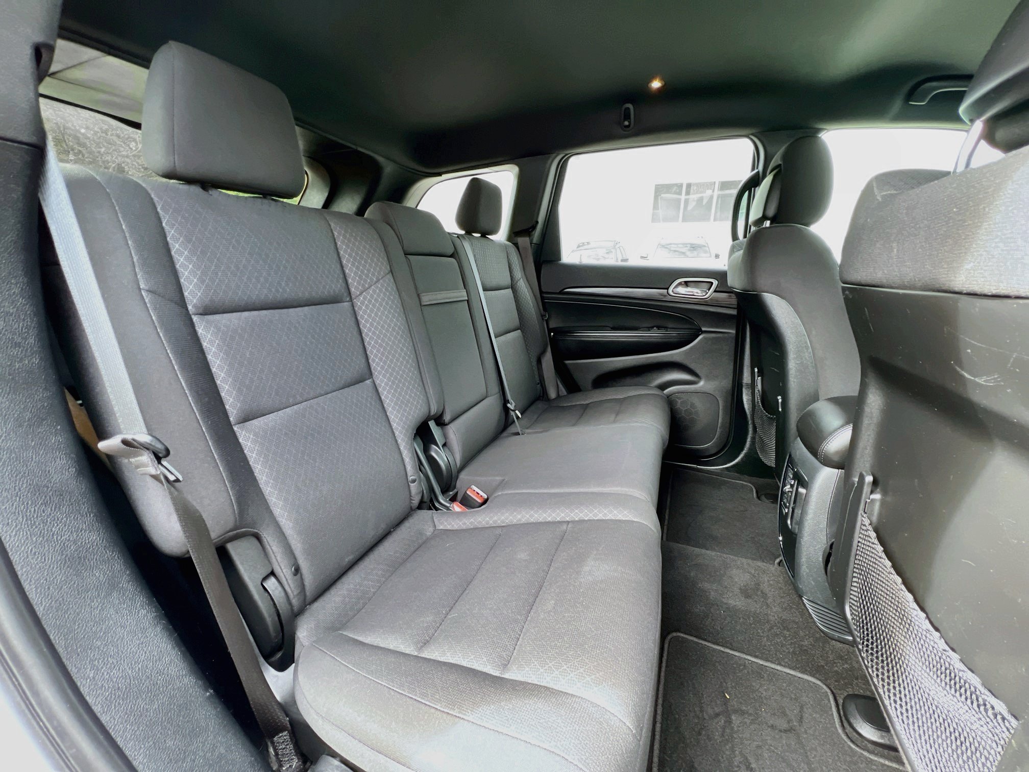 Used 2019 Jeep Grand Cherokee Laredo AWD/4WD image 22