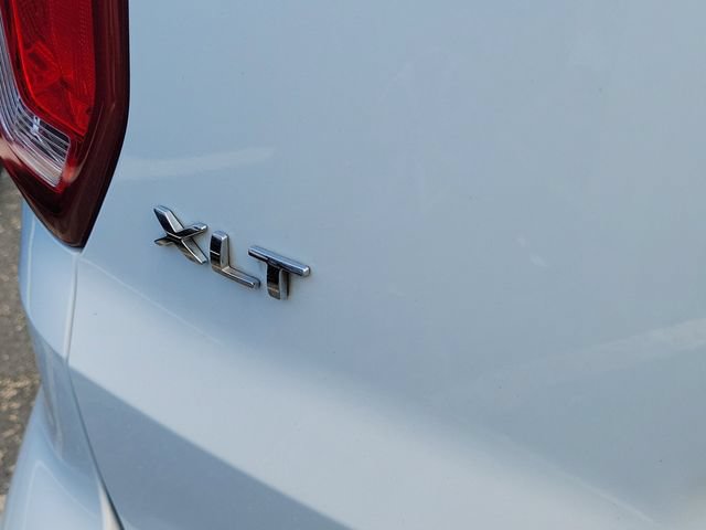 Used 2017 Ford Explorer XLT FWD image 5