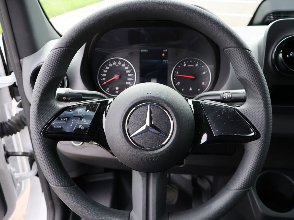 New 2025 Mercedes-Benz Sprinter 2500 image 32