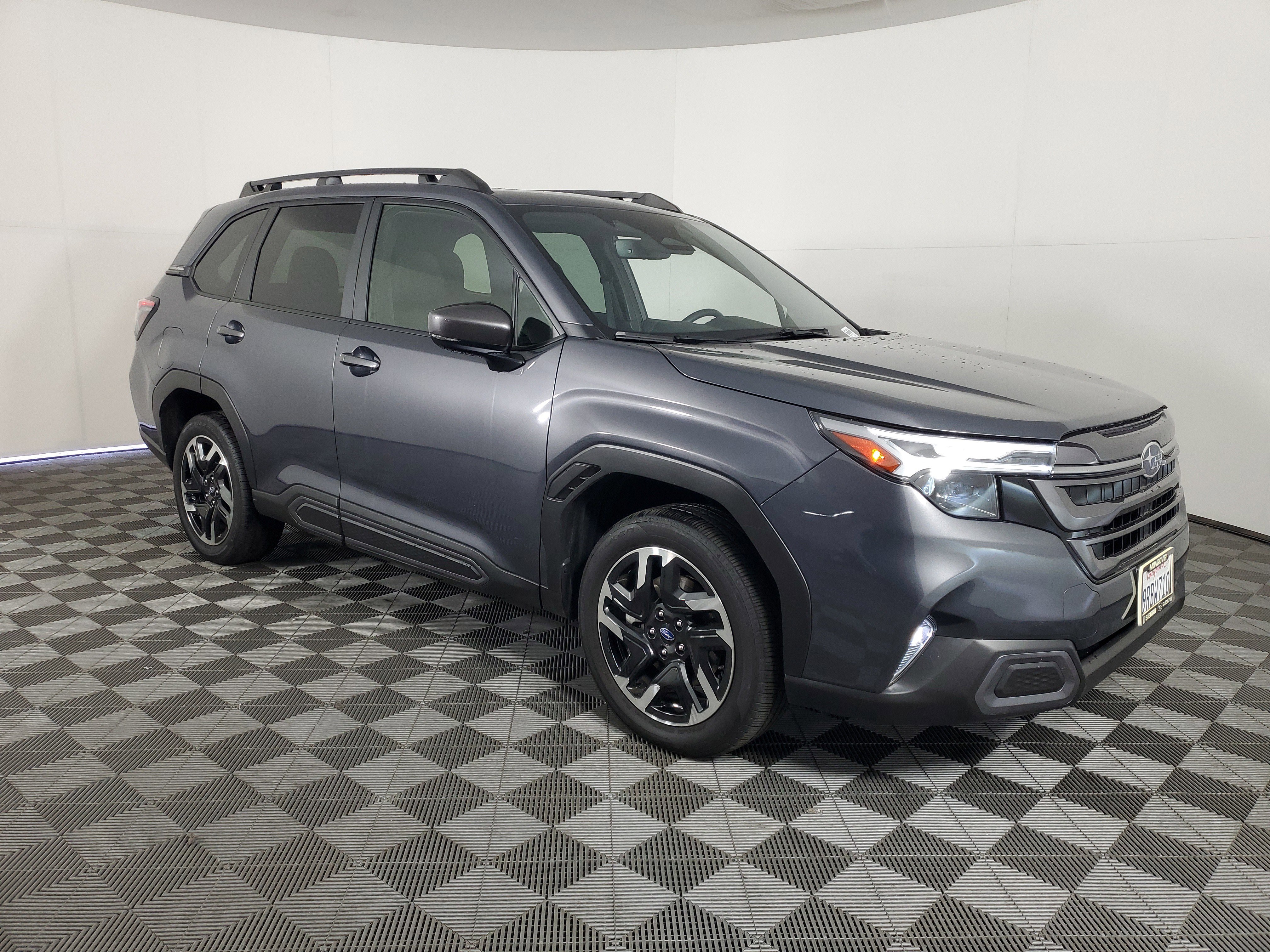 Used 2025 Subaru Forester Limited image 2