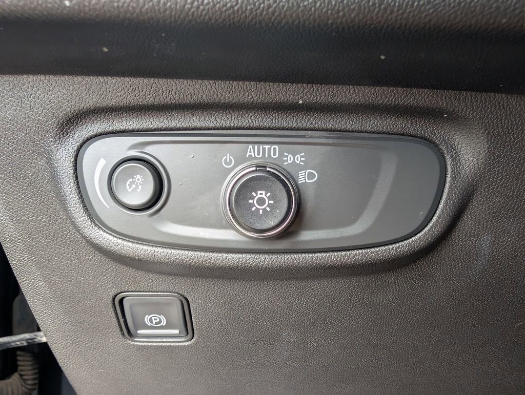 Used 2019 GMC Terrain SLE FWD image 30