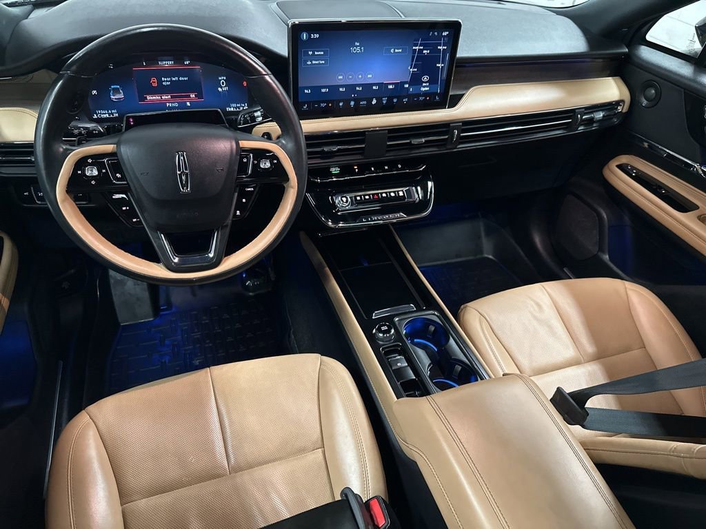 Used 2023 Lincoln Corsair Reserve w/ Equipment Group 202A image 13