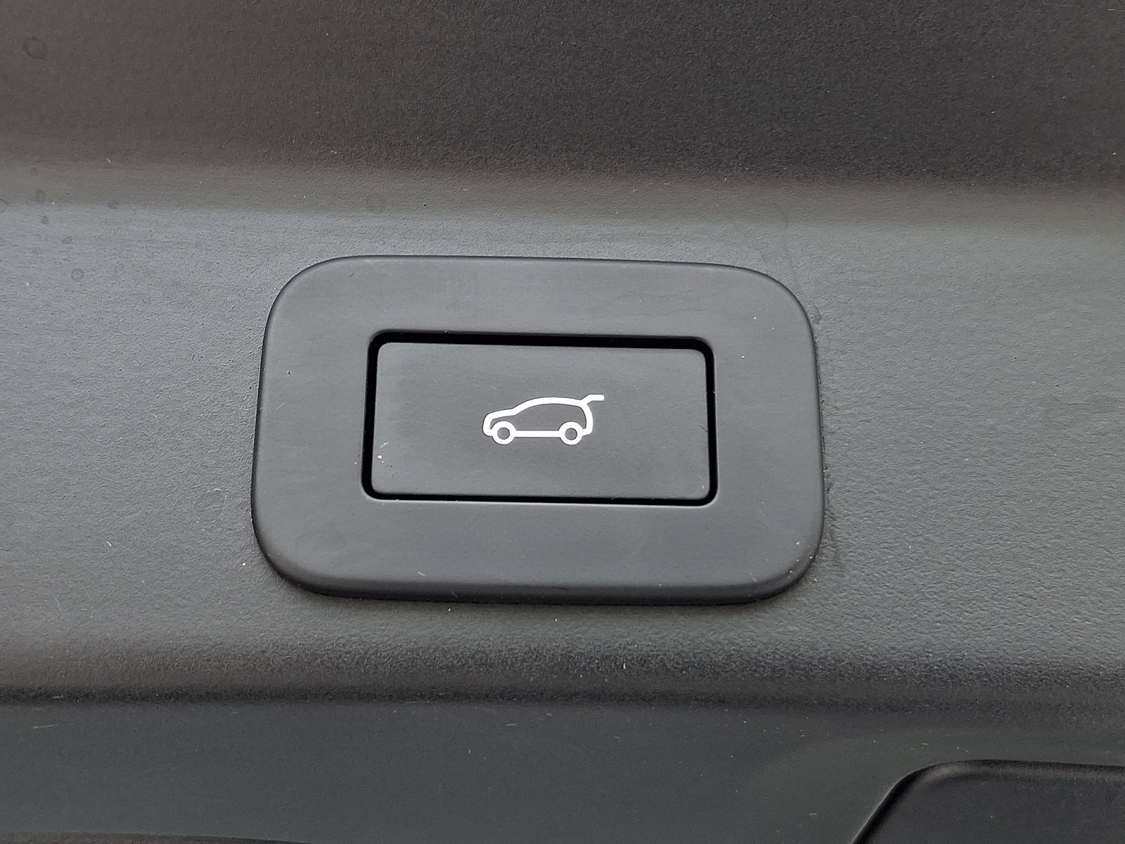 Used 2026 Jaguar F-PACE R-Dynamic S AWD/4WD image 30