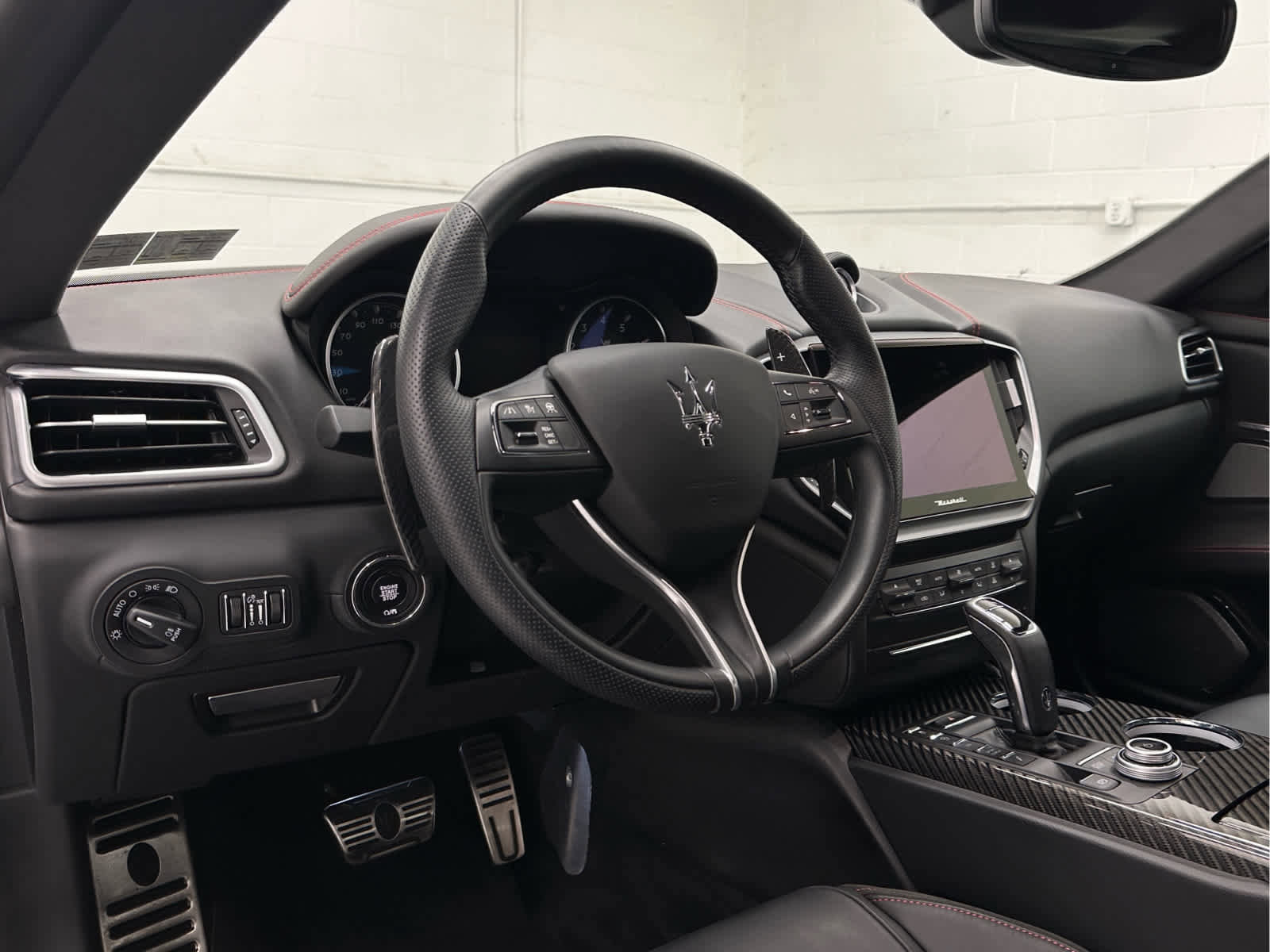 Used 2022 Maserati Ghibli Trofeo image 10