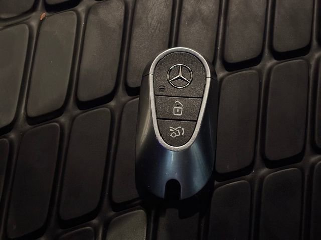 Used 2025 Mercedes-Benz C 300 4MATIC Sedan image 53