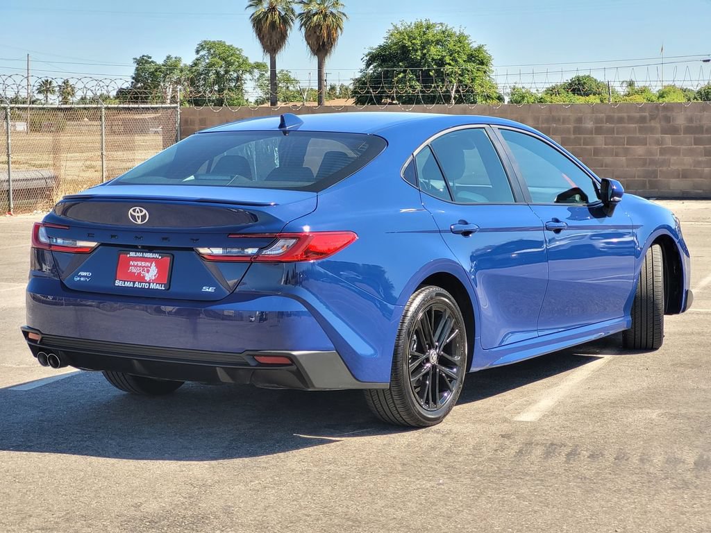 Used 2025 Toyota Camry SE AWD/4WD image 5