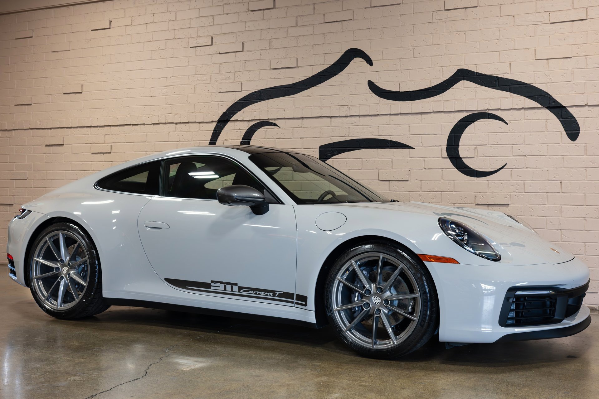 Used 2024 Porsche 911 Carrera T image 3