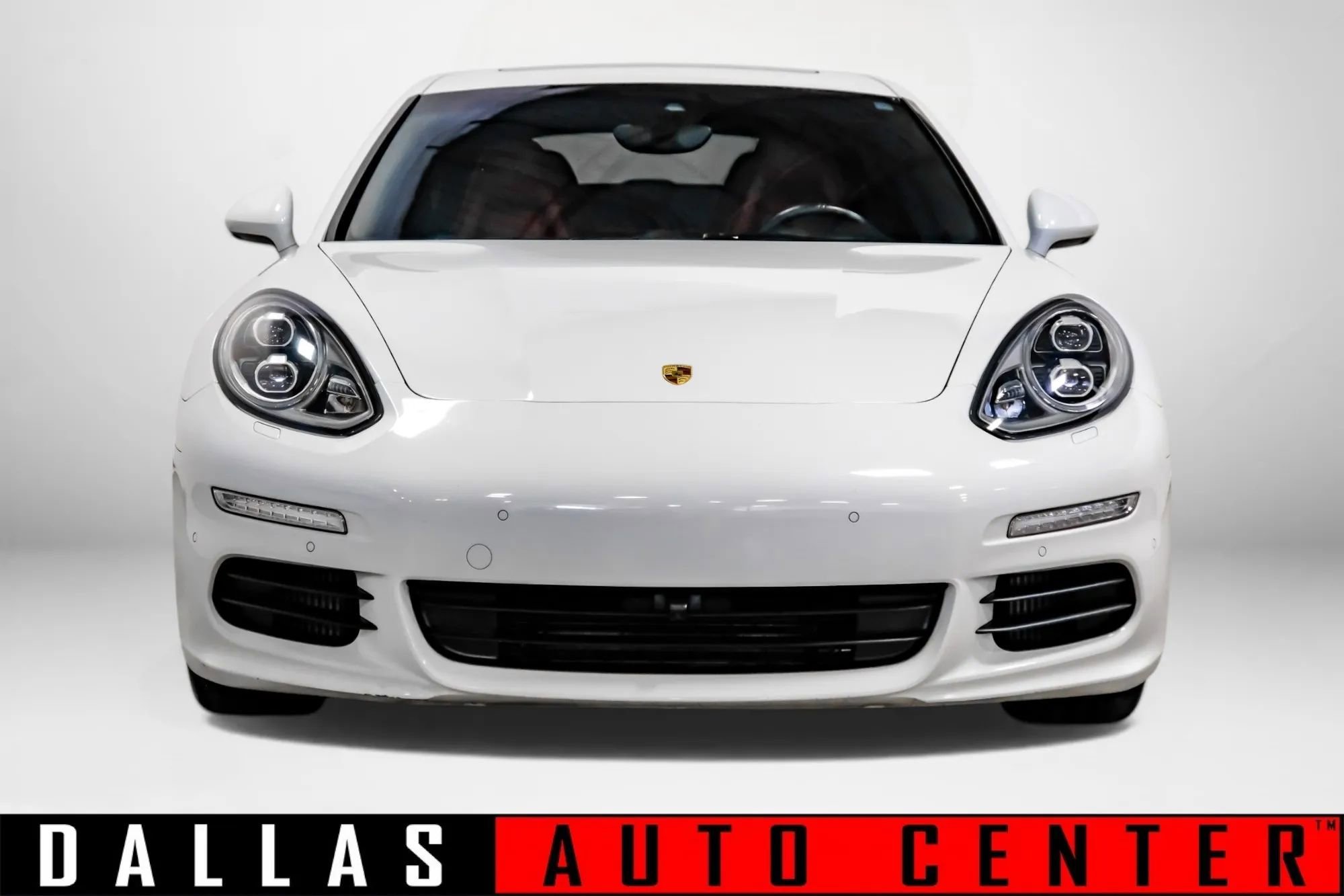 Used 2014 Porsche Panamera S image 2
