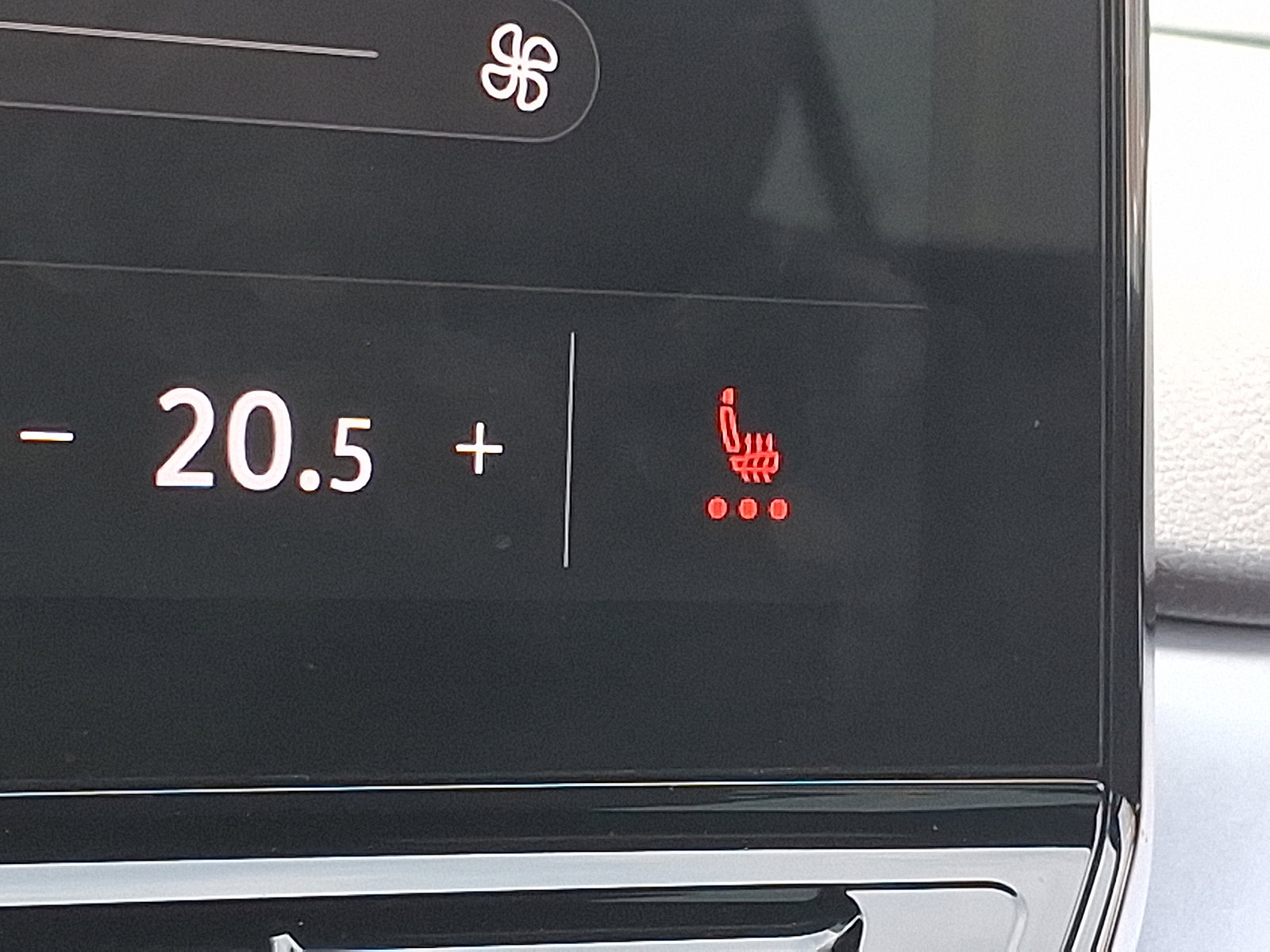 Used 2021 Volkswagen ID.4 Pro image 23