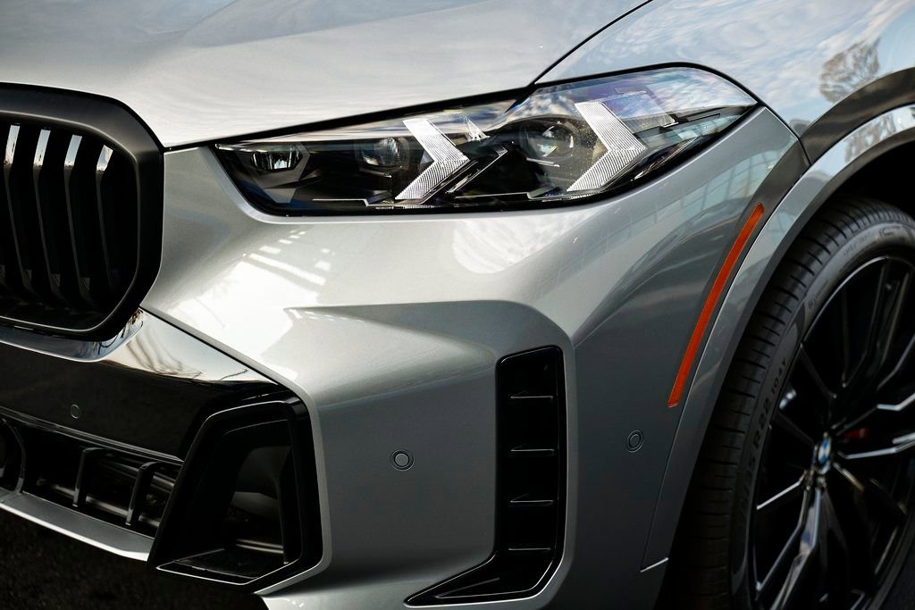New 2026 BMW X5 sDrive40i w/ M Sport Package image 12
