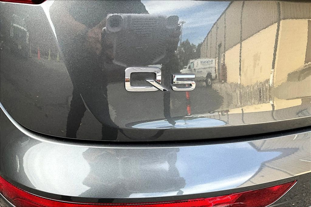 Used 2023 Audi Q5 2.0T Premium w/ Convenience Package image 25
