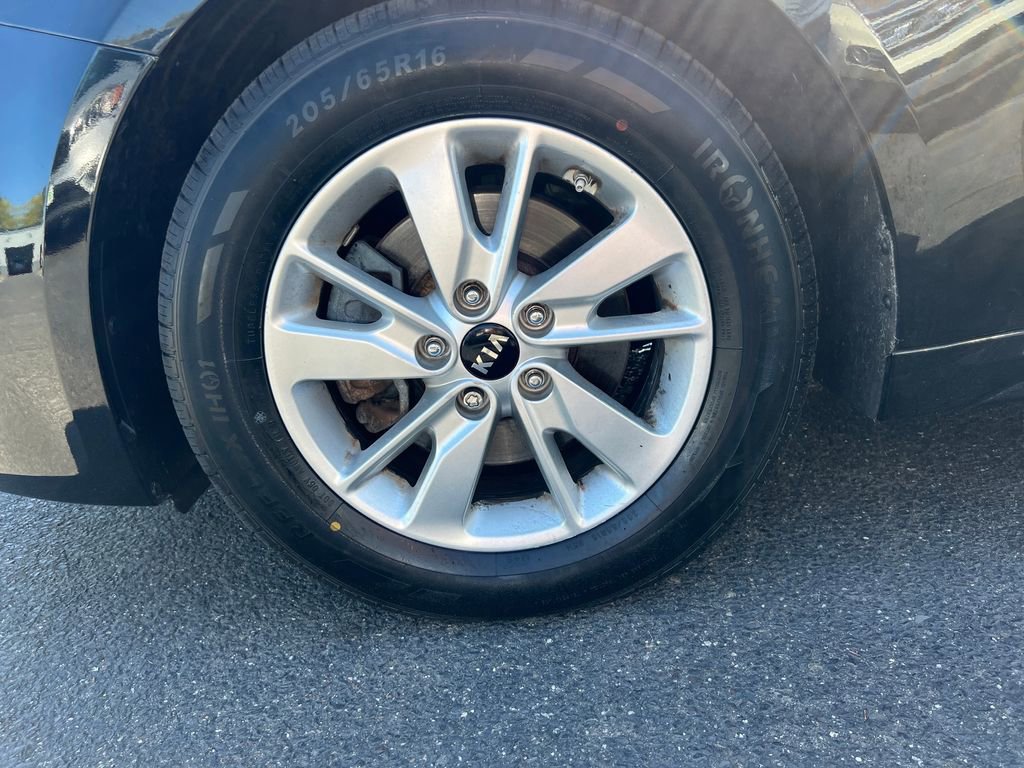 Used 2018 Kia Optima LX w/ Convenience Package FWD image 12
