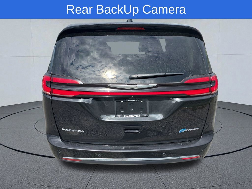 Used 2023 Chrysler Pacifica Touring-L image 5