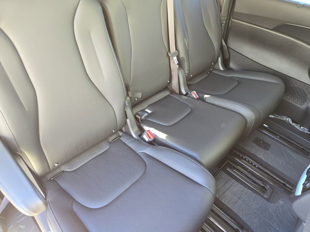 New 2026 Kia Carnival SX w/ SX Dark Edition Package image 21