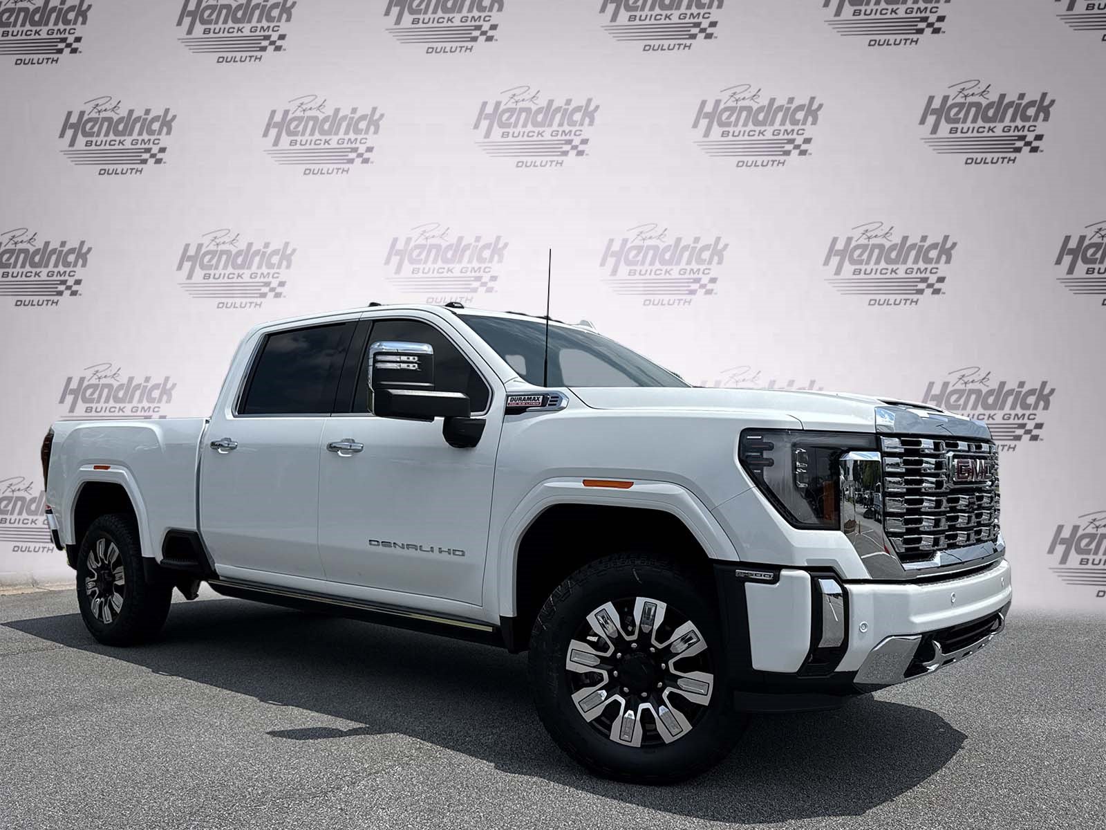 New 2026 GMC Sierra 2500 Denali w/ Denali Reserve Package AWD/4WD image 2