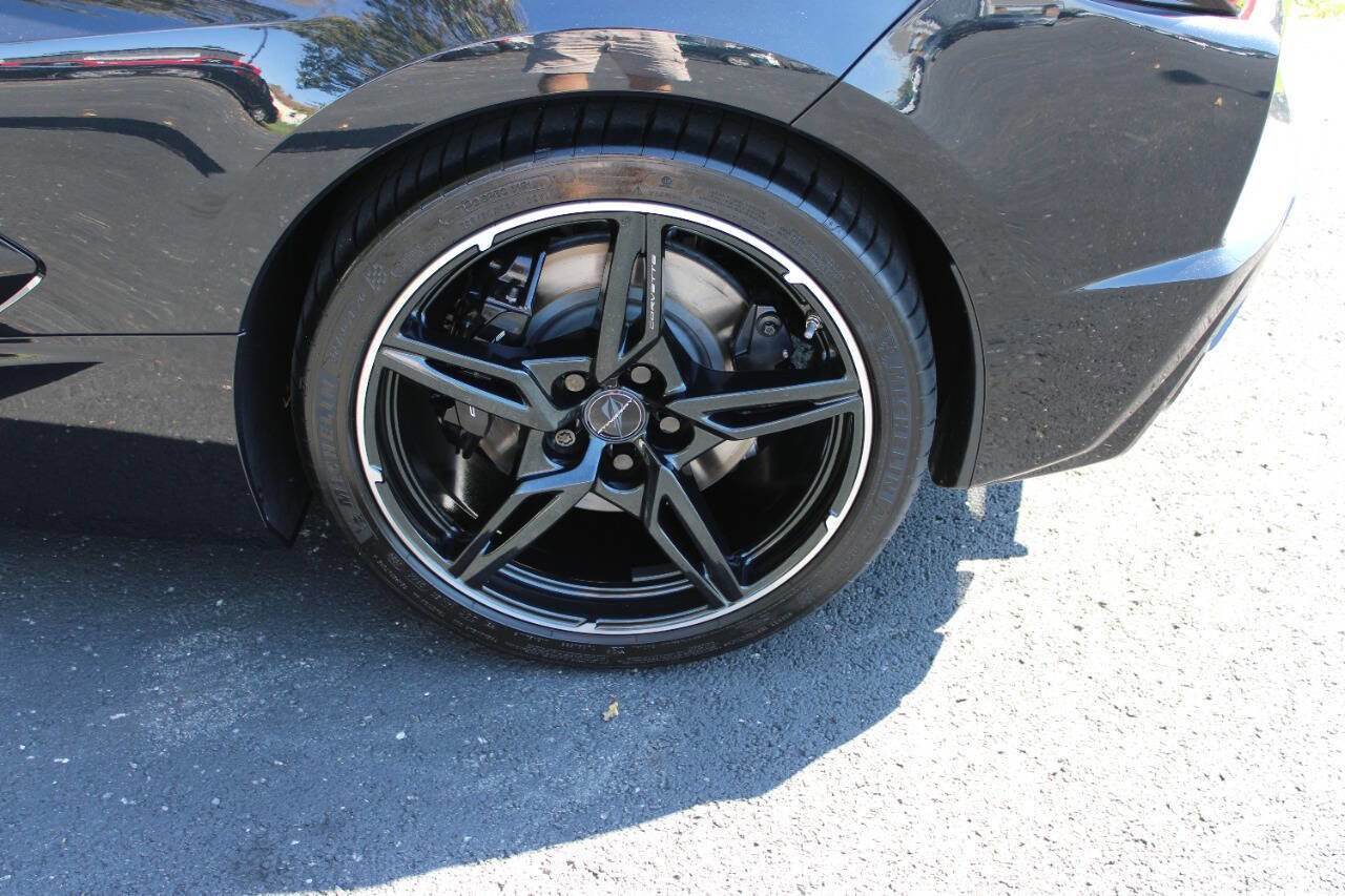 Used 2024 Chevrolet Corvette Stingray 2LT w/ Z51 Performance Package image 6