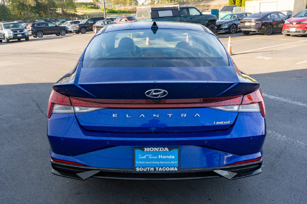 Used 2023 Hyundai Elantra Limited FWD image 12