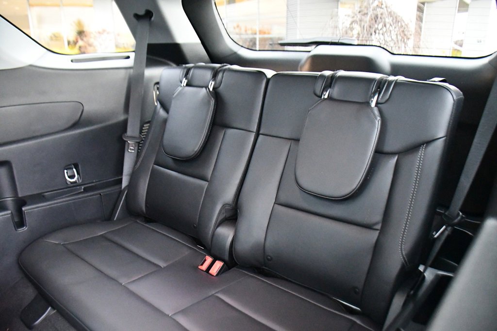 Used 2023 Ford Explorer XLT w/ Equipment Group 202A image 22