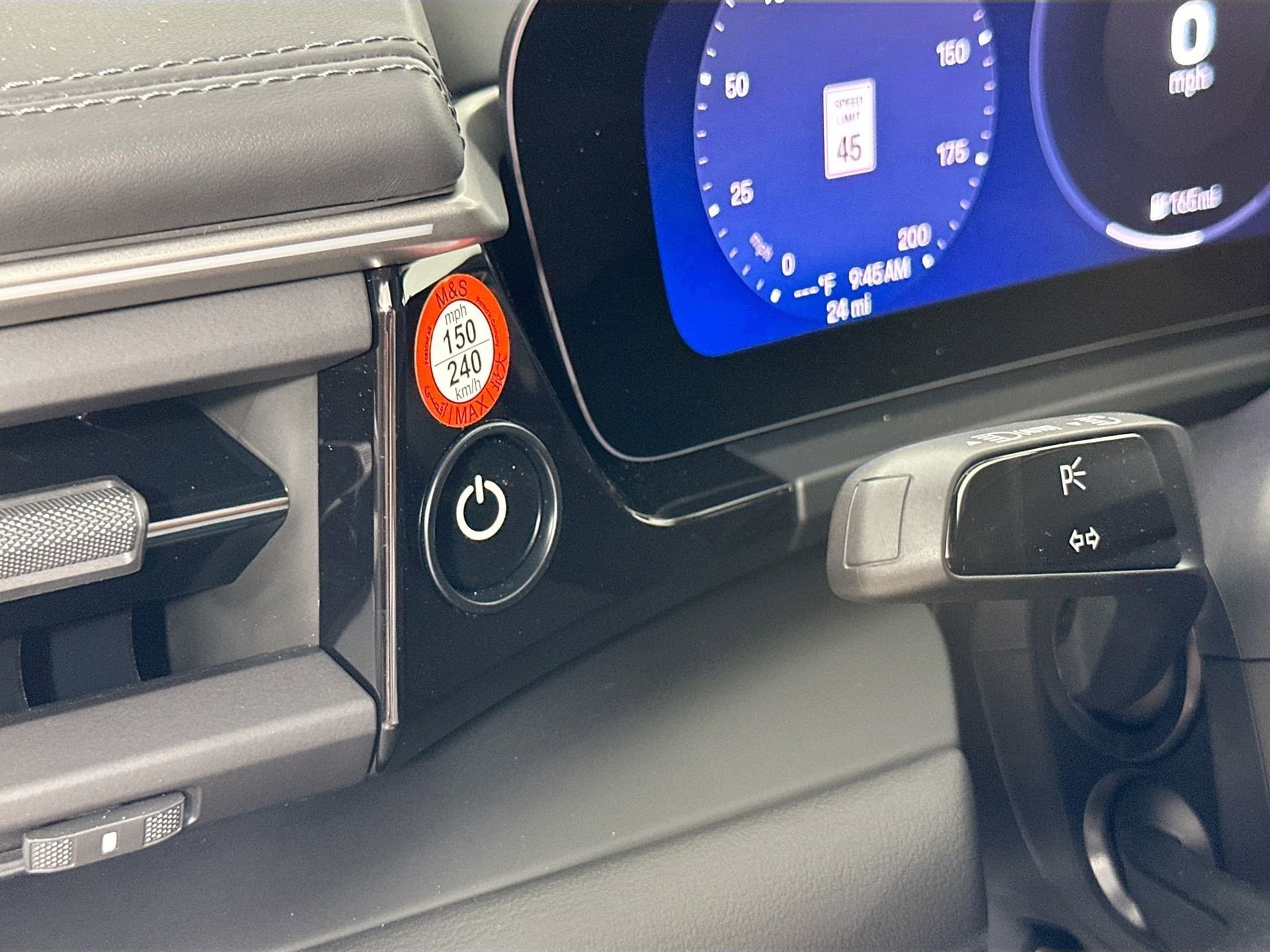 Certified 2025 Porsche Macan 4 Electric image 34