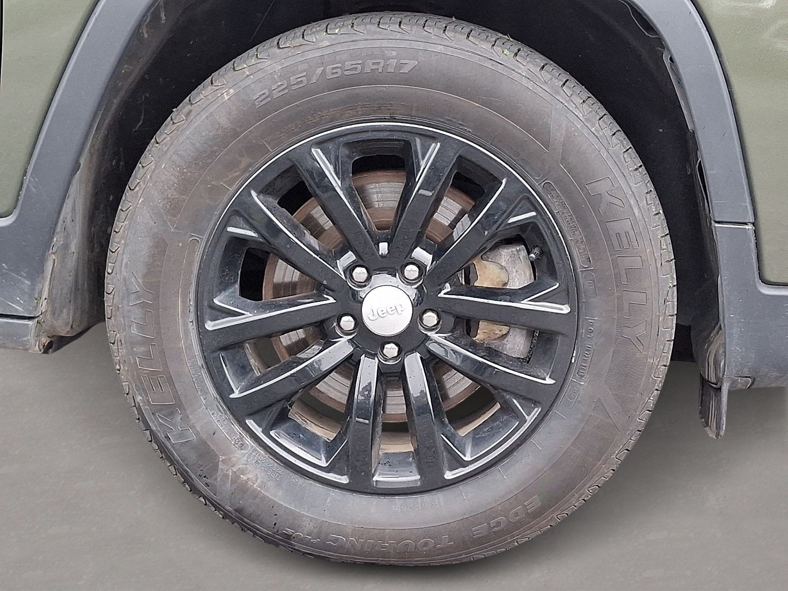 Used 2021 Jeep Cherokee Latitude Lux w/ Comfort/Convenience Group AWD/4WD image 8