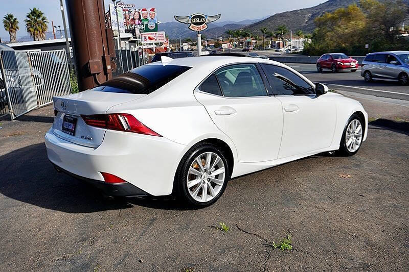 Used 2016 Lexus IS 200t RWD image 10