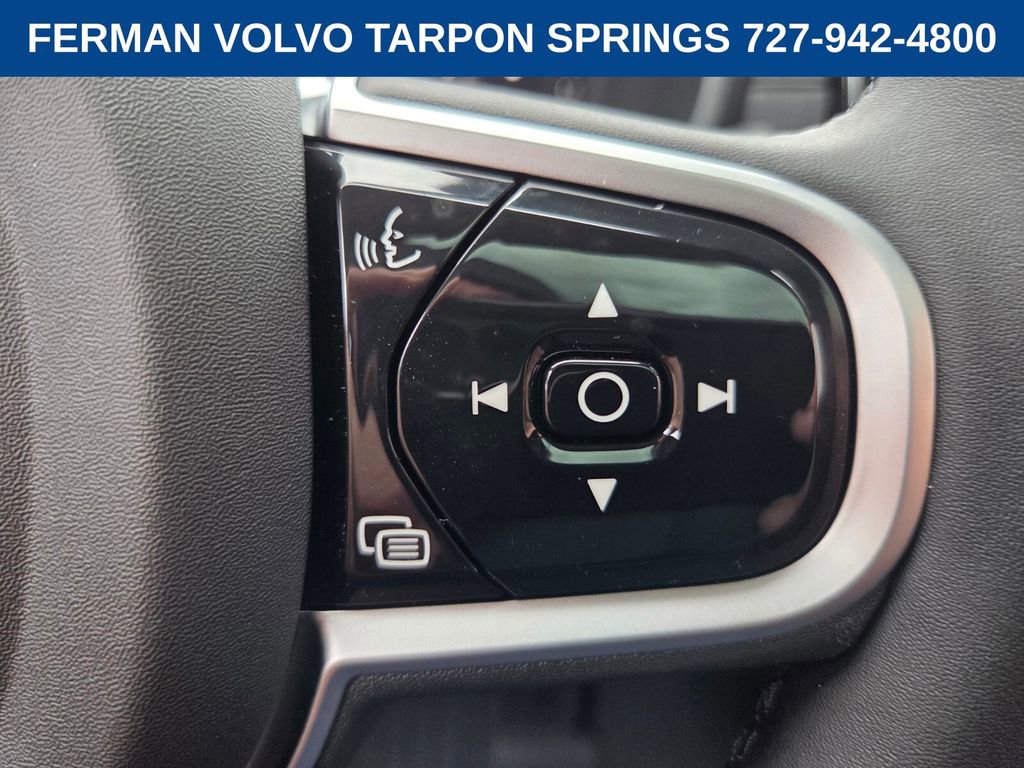 New 2026 Volvo XC90 B6 Plus w/ Protection Package Premier image 30