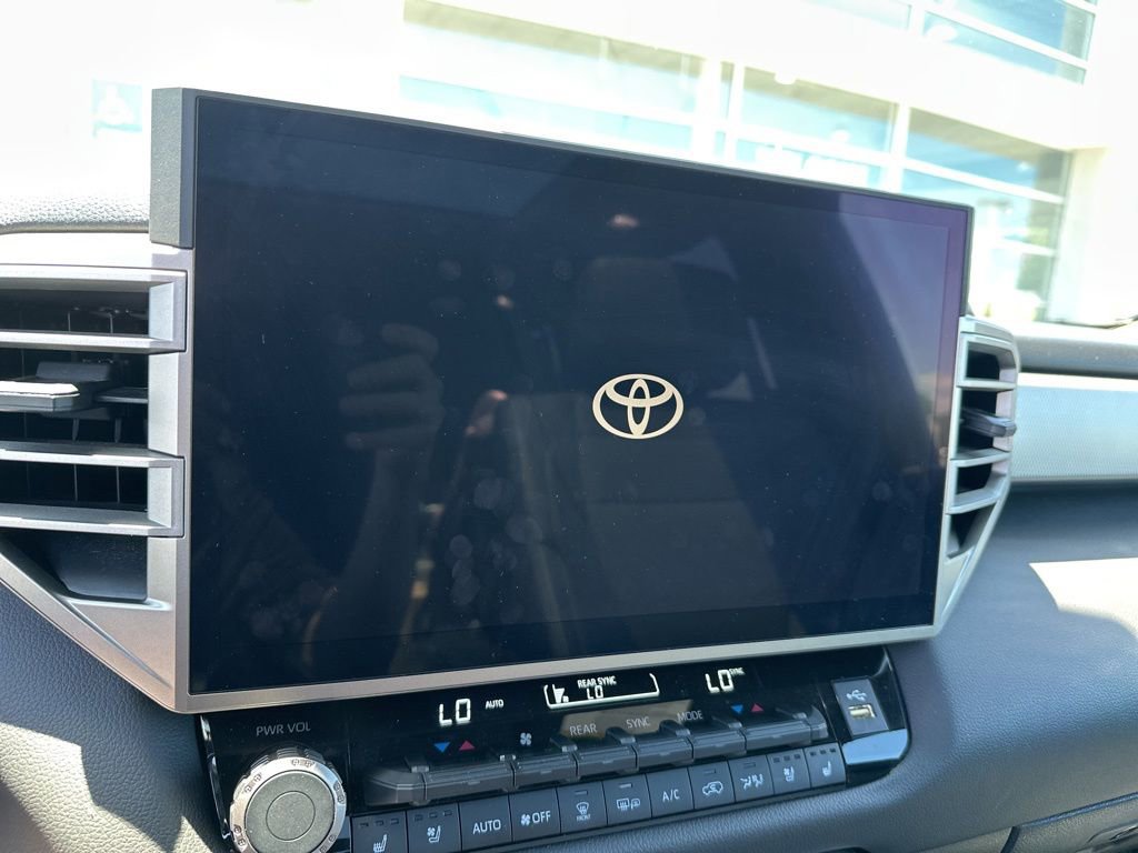 Used 2025 Toyota Sequoia Limited AWD/4WD image 11