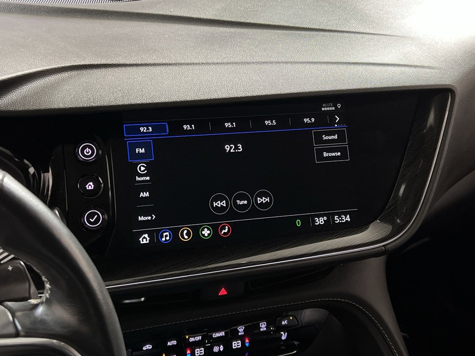 Used 2023 Buick Envision Essence image 16