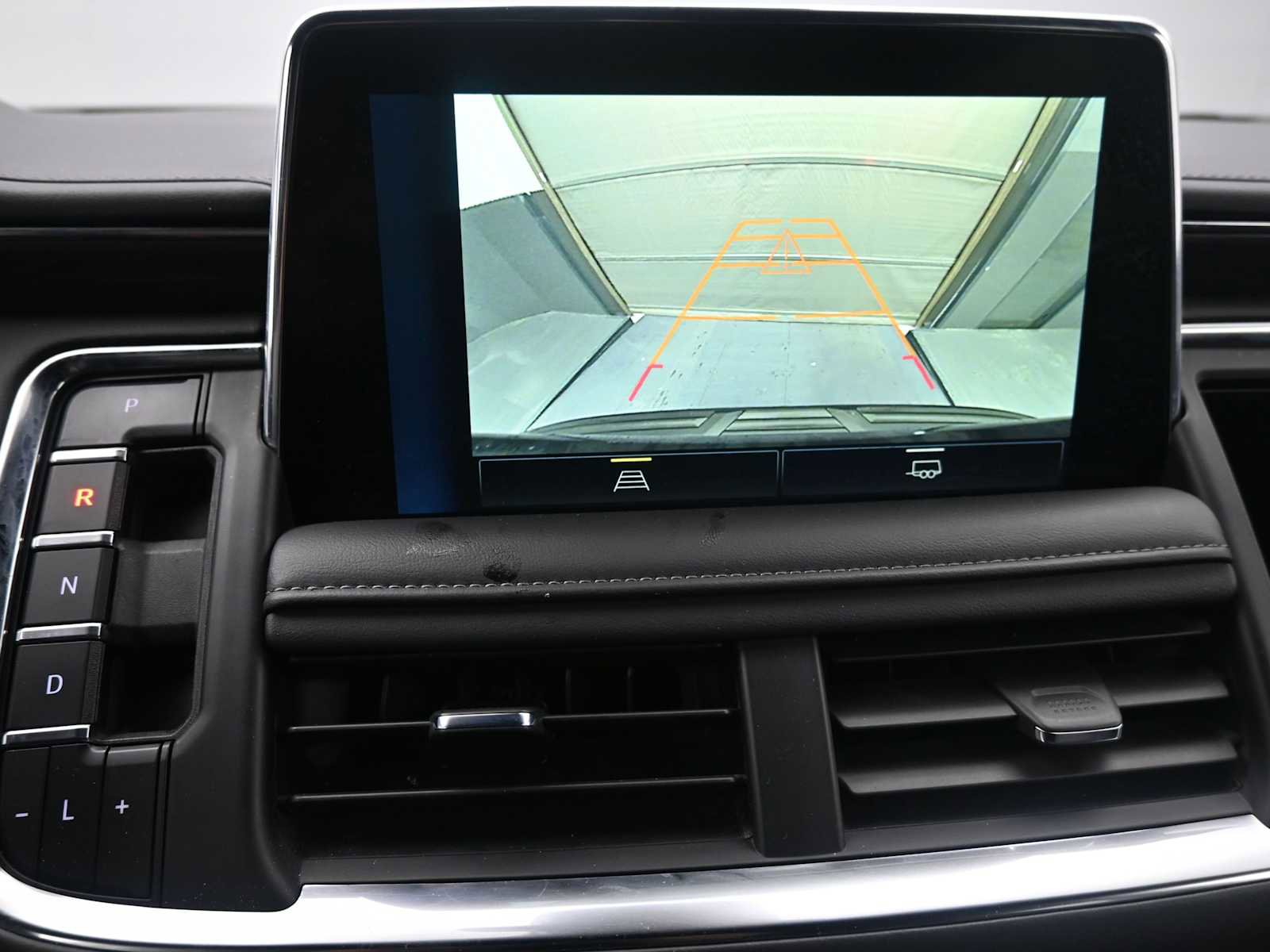 Used 2024 Chevrolet Suburban LT image 14