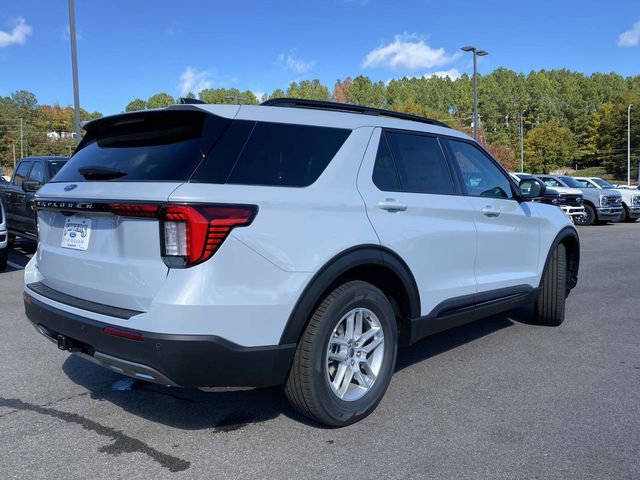 New 2026 Ford Explorer Active w/ Active Comfort Package image 3