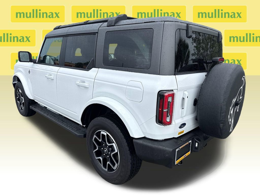 Used 2024 Ford Bronco Outer Banks image 9