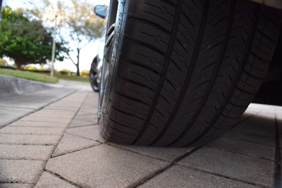 Used 2019 Jaguar XJ Collection image 86