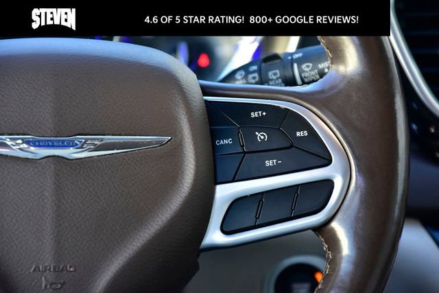 Used 2020 Chrysler Pacifica Touring-L image 18