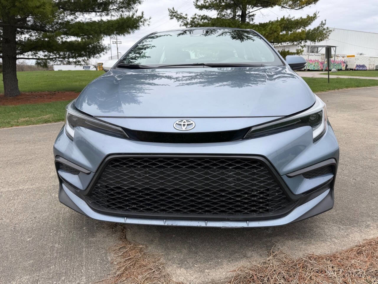 Used 2024 Toyota Corolla SE image 2