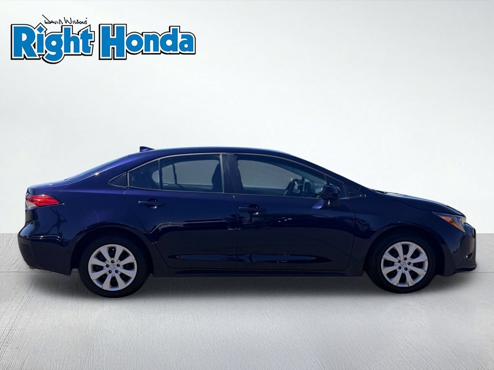 Used 2024 Toyota Corolla LE FWD image 8