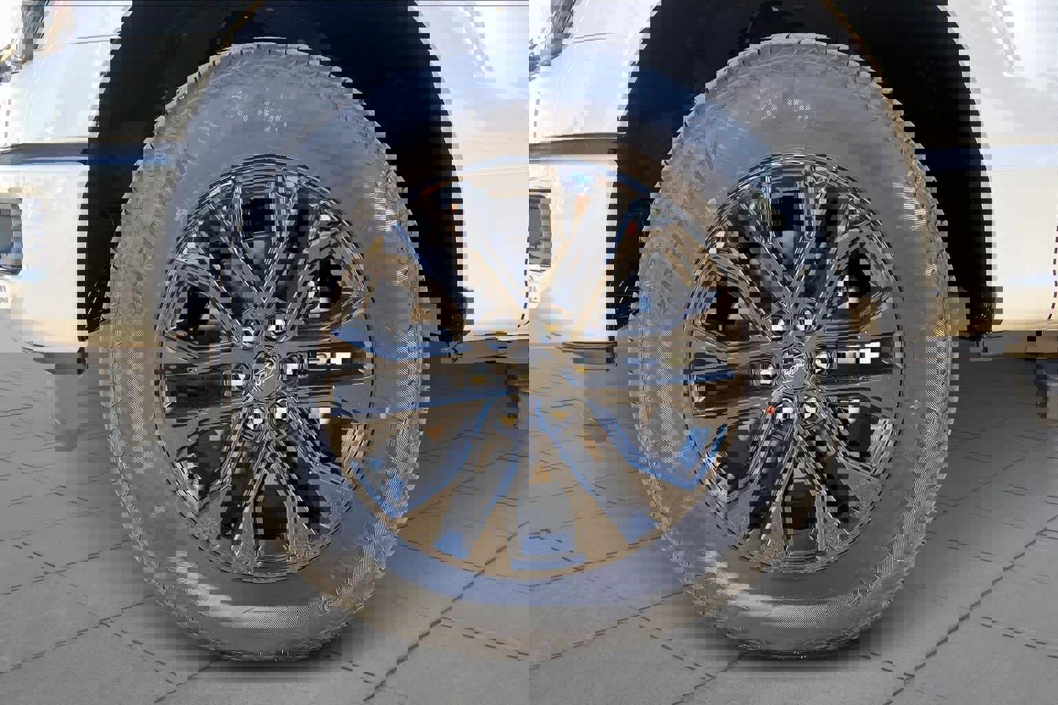 New 2025 Ford F150 Lariat w/ Equipment Group 502A High image 11