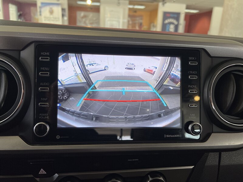 Used 2020 Toyota Tacoma SR5 RWD image 16