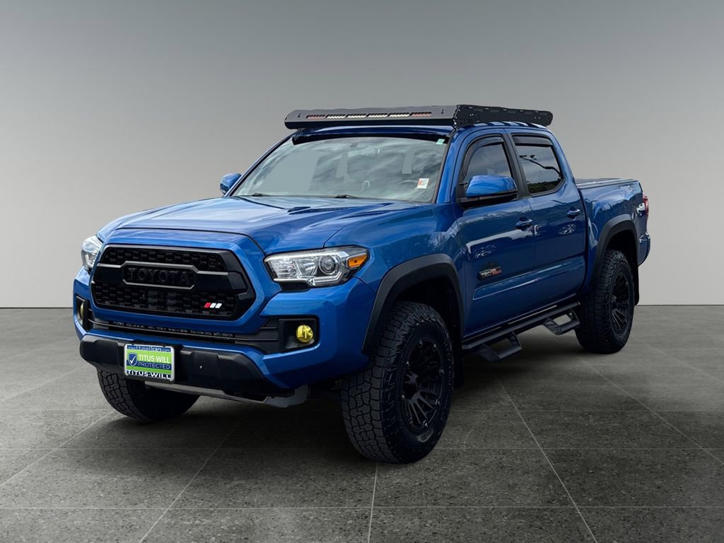 Used 2016 Toyota Tacoma TRD Off-Road AWD/4WD image 3