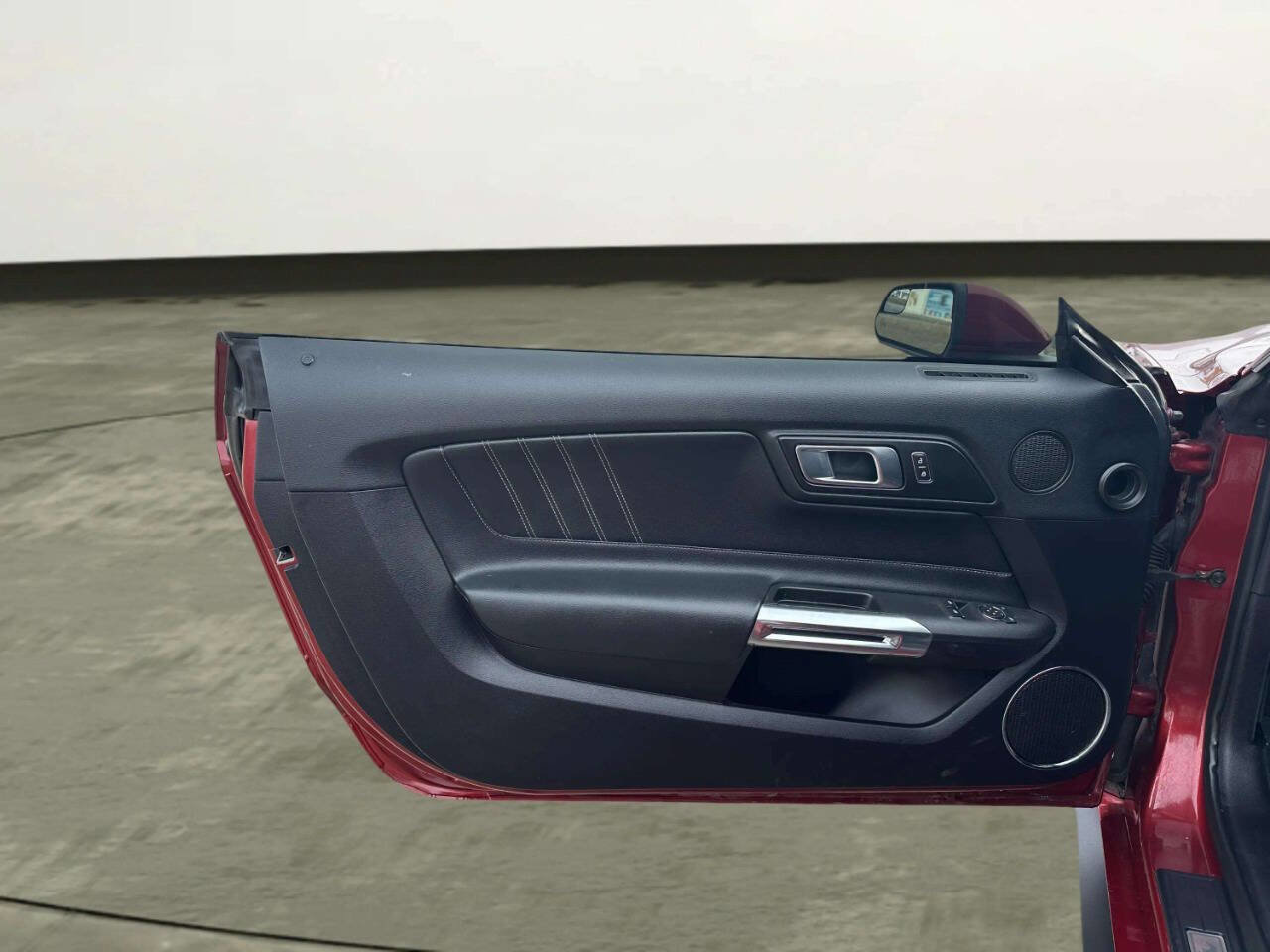 Used 2019 Ford Mustang Premium RWD image 10