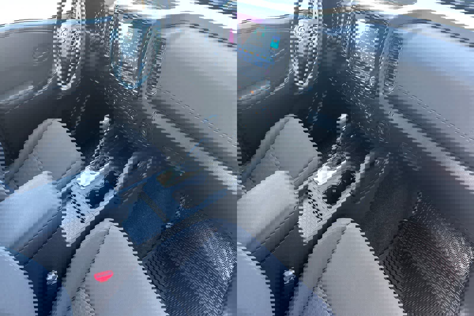 Used 2022 Nissan Frontier S w/ Technology Package image 15