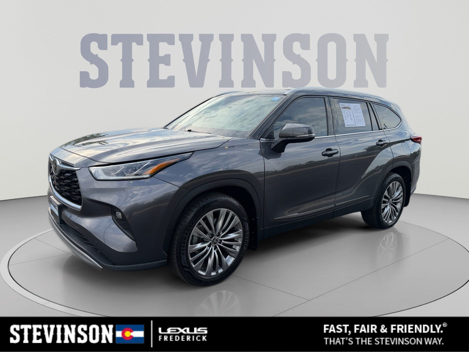 Used 2021 Toyota Highlander Platinum AWD/4WD image 1