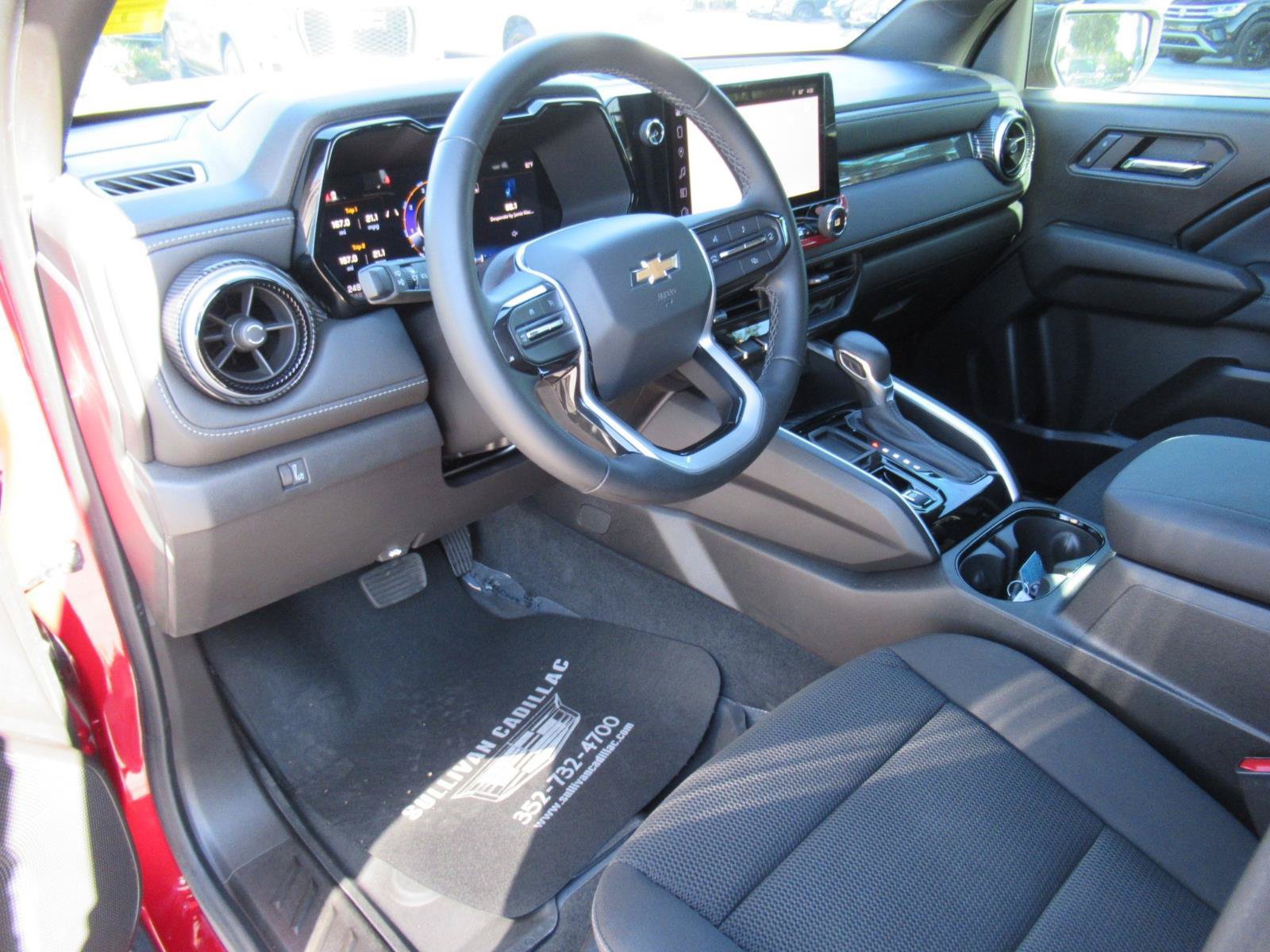 Used 2024 Chevrolet Colorado LT w/ LT Convenience Package RWD image 16