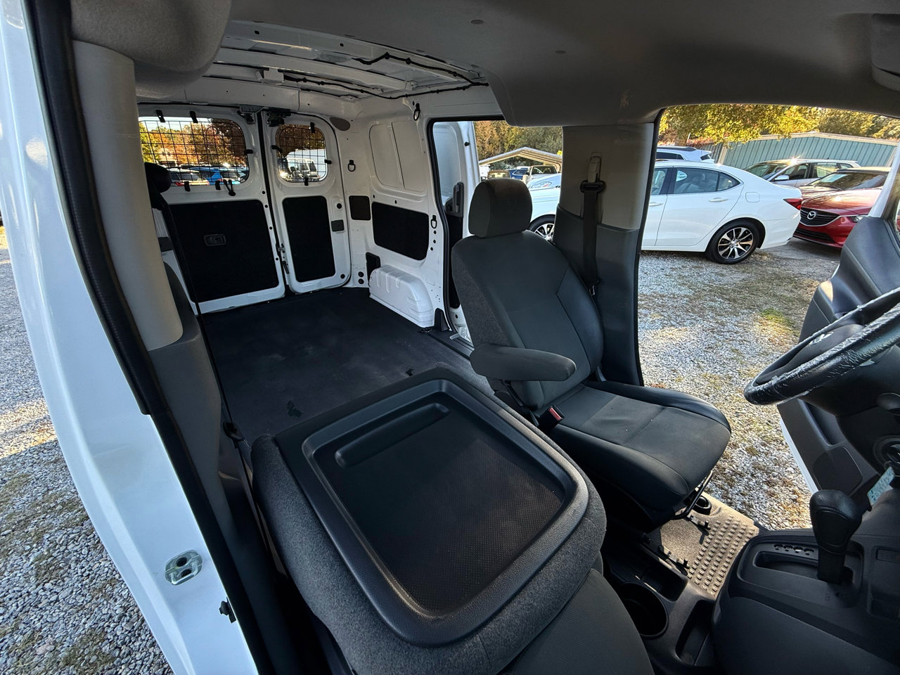Used 2020 Nissan NV200 SV w/ Sliding Glass Door Package image 29