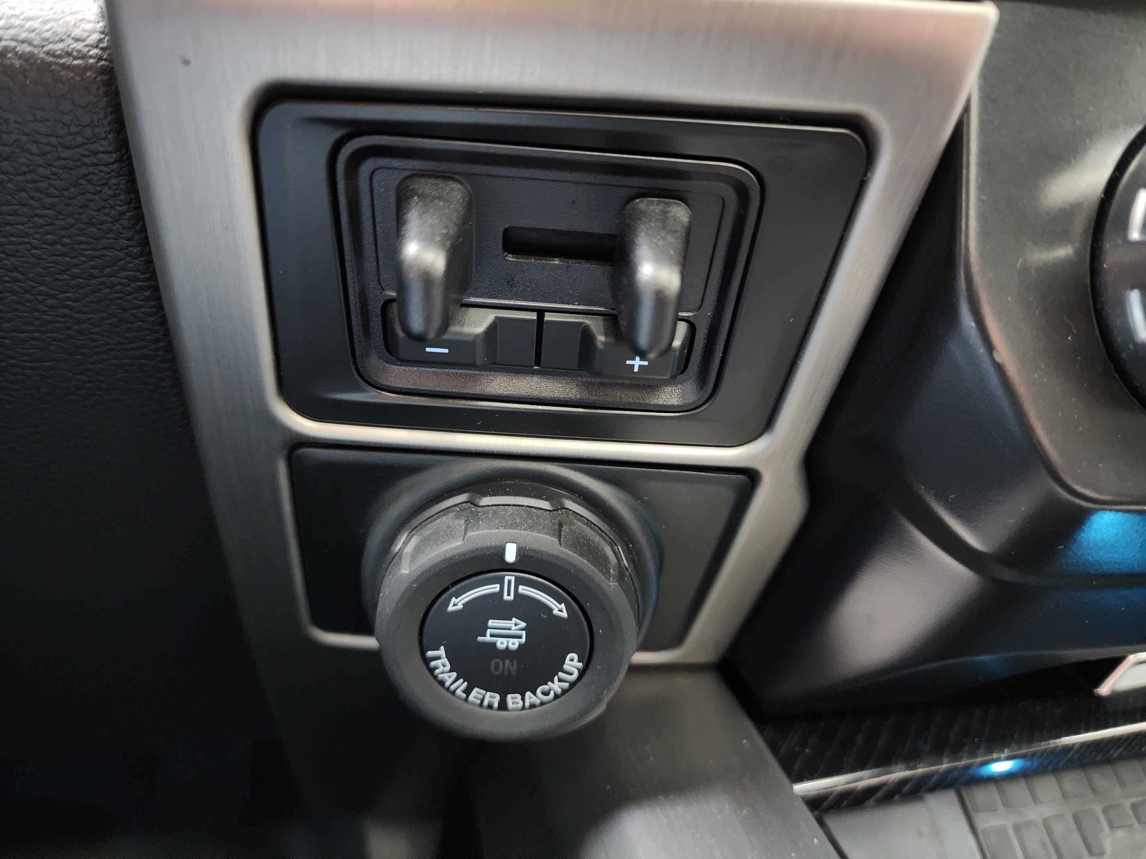 Used 2022 Ford F250 Platinum w/ Tremor Off-Road Package image 70