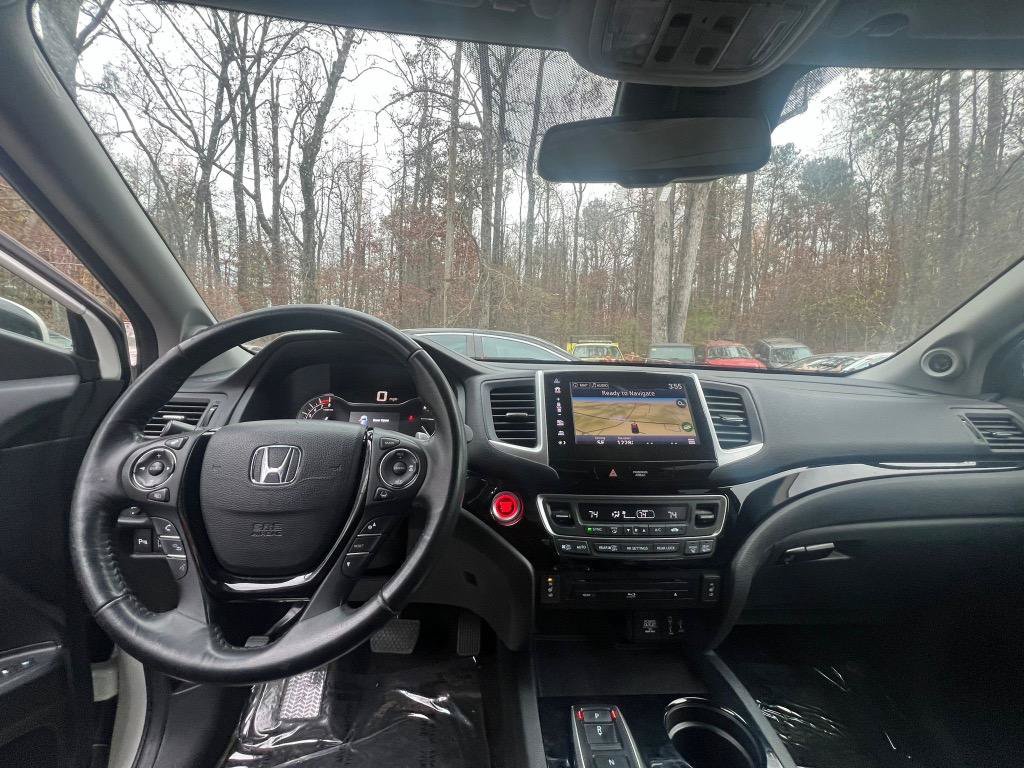 Used 2018 Honda Pilot Touring image 20