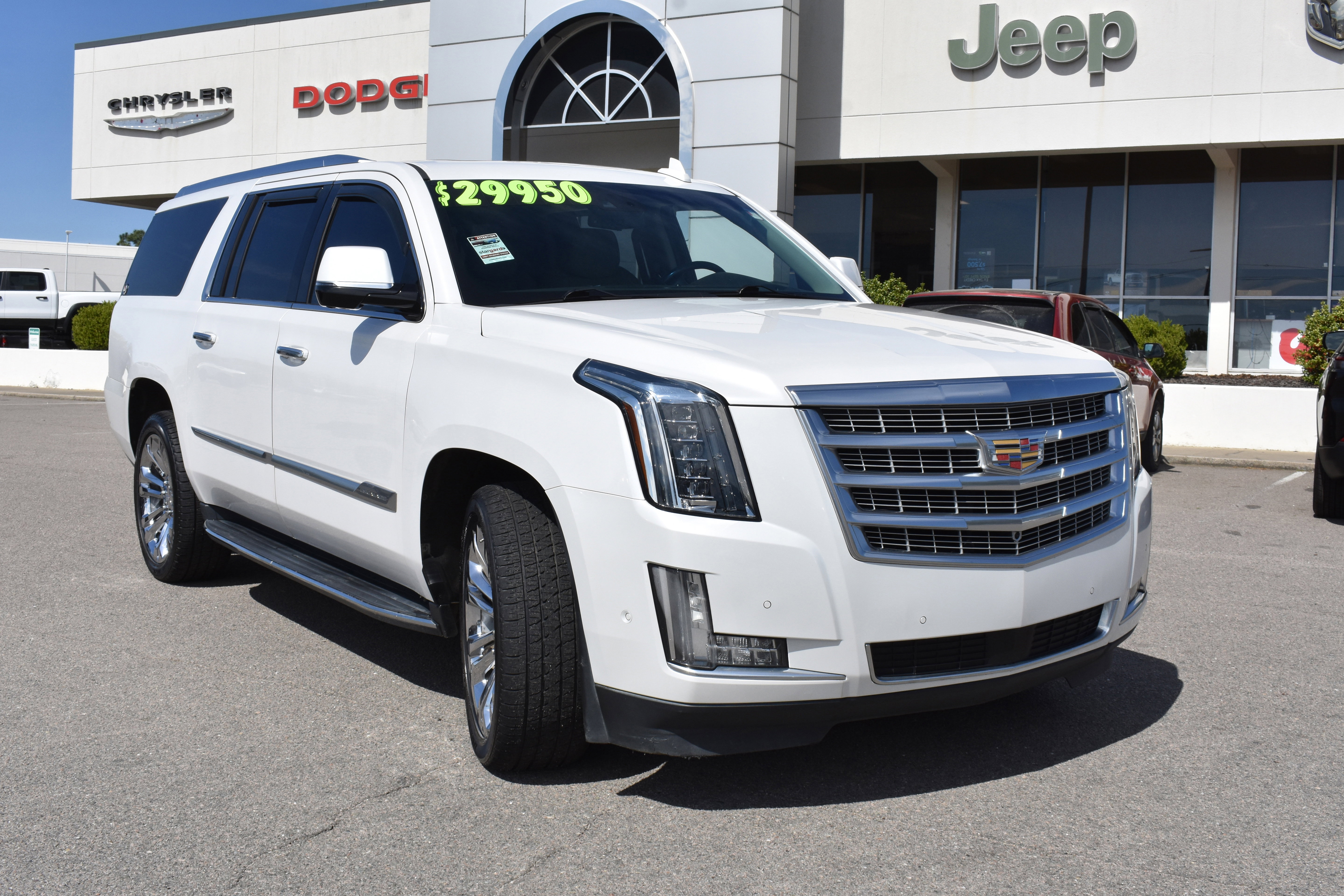 Used 2019 Cadillac Escalade ESV Premium Luxury w/ LPO, Radiant Package image 3